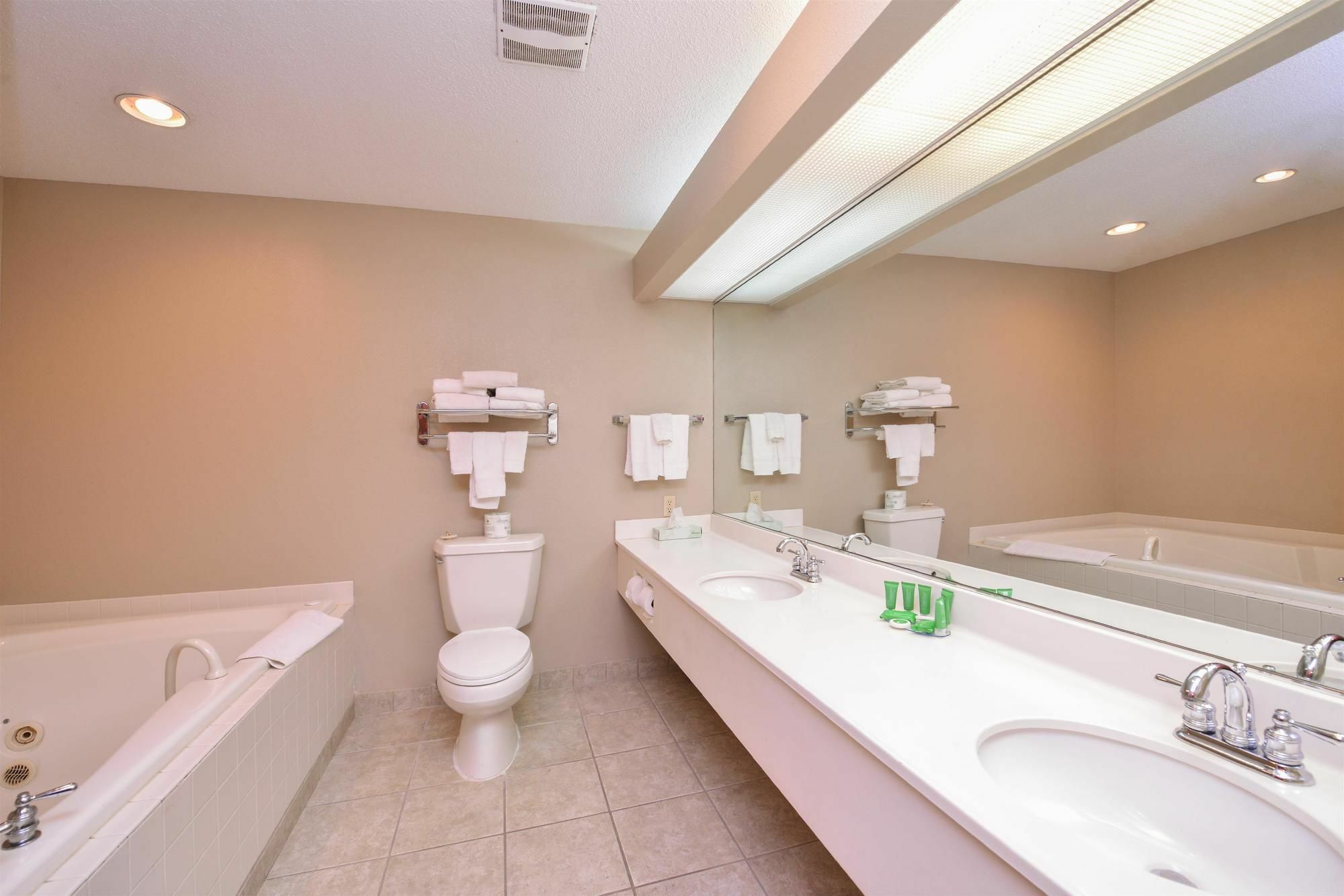 Baymont By Wyndham Sioux Falls North,I-29,Russell St, Airport Ngoại thất bức ảnh